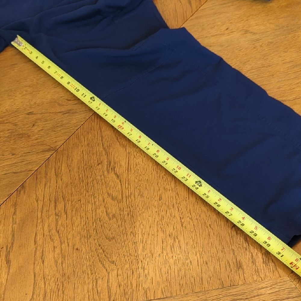 Figs Men's Navy Axim Cargo Scrub Pants Size Medium - Picture 8 of 10